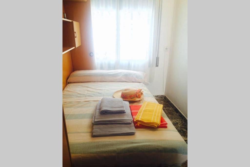 Apartamento Entre La Playa Y La Montana Calafell Ngoại thất bức ảnh